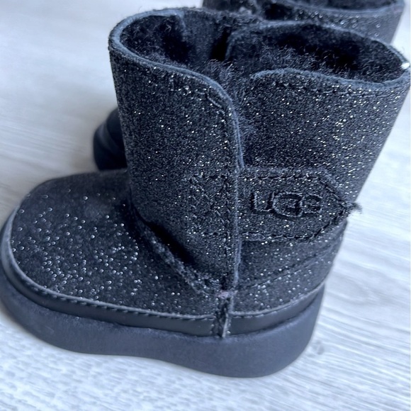 UGG Australia baby girl Black Sparkle Boots - Picture 3 of 5